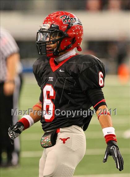 Thumbnail 1 in Cedar Hill vs. Carroll (5A Division 1 Area Playoff )    photogallery.