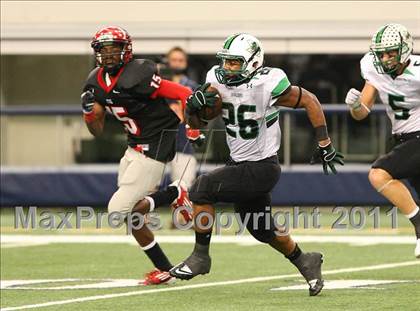 Thumbnail 2 in Cedar Hill vs. Carroll (5A Division 1 Area Playoff )    photogallery.