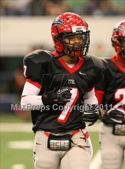 Thumbnail 3 in Cedar Hill vs. Carroll (5A Division 1 Area Playoff )    photogallery.