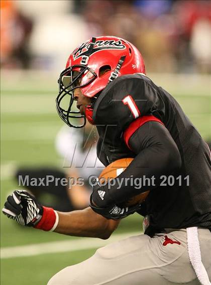 Thumbnail 2 in Cedar Hill vs. Carroll (5A Division 1 Area Playoff )    photogallery.