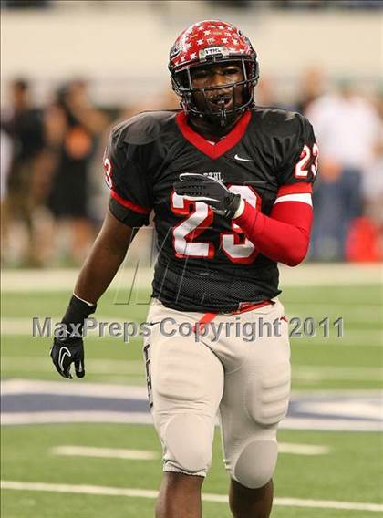 Thumbnail 3 in Cedar Hill vs. Carroll (5A Division 1 Area Playoff )    photogallery.