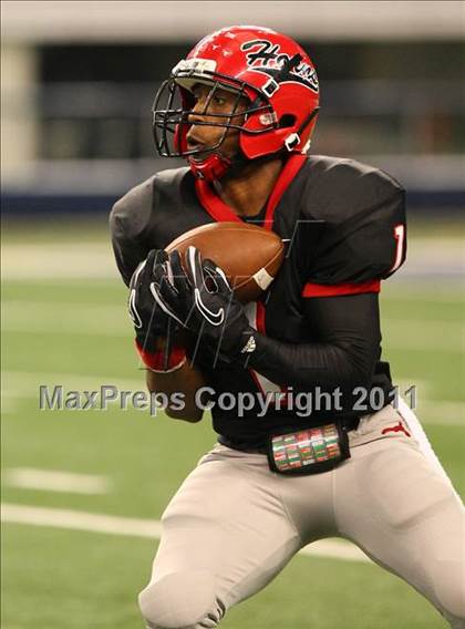 Thumbnail 1 in Cedar Hill vs. Carroll (5A Division 1 Area Playoff )    photogallery.