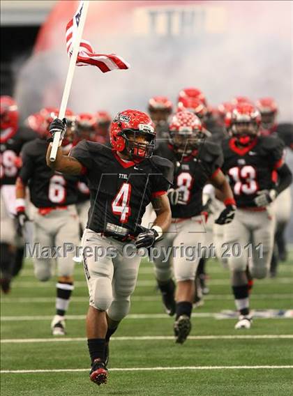 Thumbnail 2 in Cedar Hill vs. Carroll (5A Division 1 Area Playoff )    photogallery.