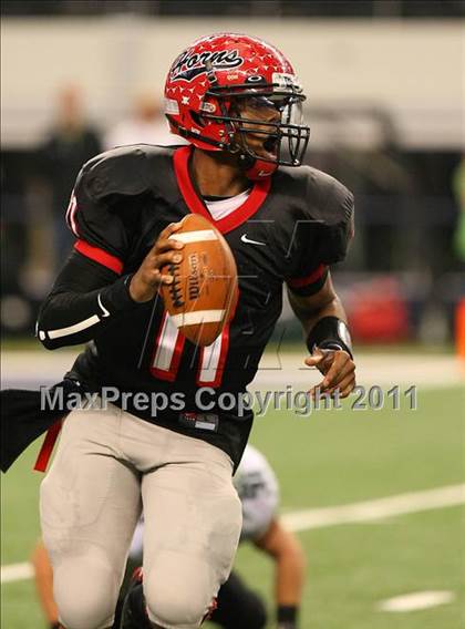 Thumbnail 1 in Cedar Hill vs. Carroll (5A Division 1 Area Playoff )    photogallery.