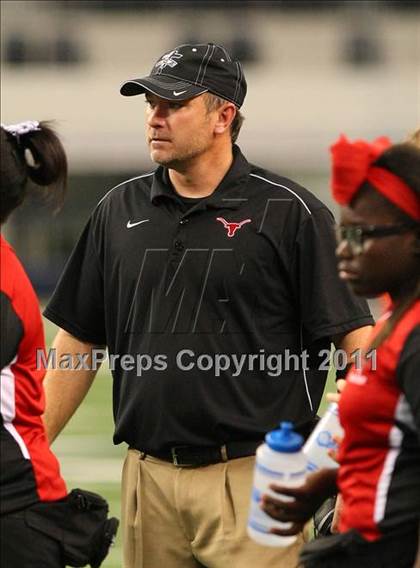 Thumbnail 1 in Cedar Hill vs. Carroll (5A Division 1 Area Playoff )    photogallery.