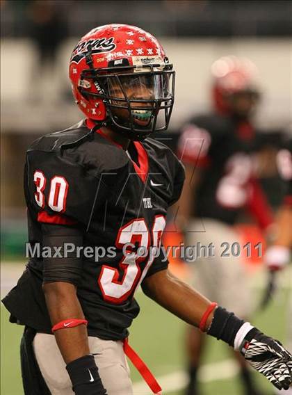 Thumbnail 3 in Cedar Hill vs. Carroll (5A Division 1 Area Playoff )    photogallery.