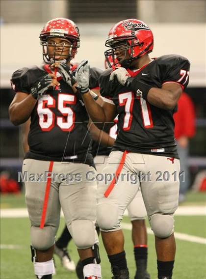 Thumbnail 3 in Cedar Hill vs. Carroll (5A Division 1 Area Playoff )    photogallery.
