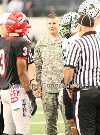 Thumbnail 2 in Cedar Hill vs. Carroll (5A Division 1 Area Playoff )    photogallery.