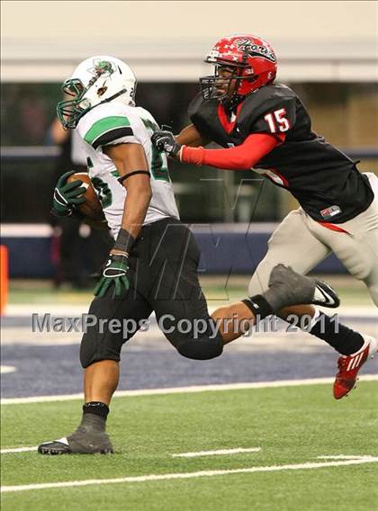 Thumbnail 1 in Cedar Hill vs. Carroll (5A Division 1 Area Playoff )    photogallery.
