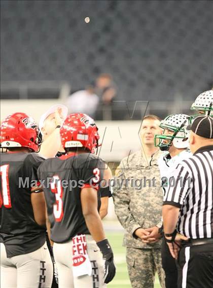 Thumbnail 3 in Cedar Hill vs. Carroll (5A Division 1 Area Playoff )    photogallery.