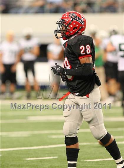 Thumbnail 2 in Cedar Hill vs. Carroll (5A Division 1 Area Playoff )    photogallery.