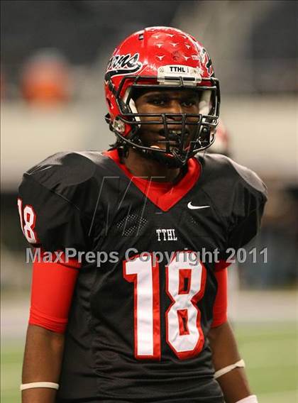 Thumbnail 3 in Cedar Hill vs. Carroll (5A Division 1 Area Playoff )    photogallery.