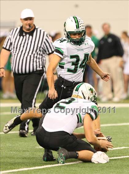 Thumbnail 3 in Cedar Hill vs. Carroll (5A Division 1 Area Playoff )    photogallery.