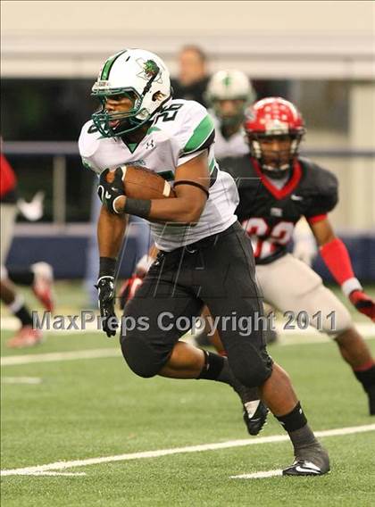 Thumbnail 3 in Cedar Hill vs. Carroll (5A Division 1 Area Playoff )    photogallery.