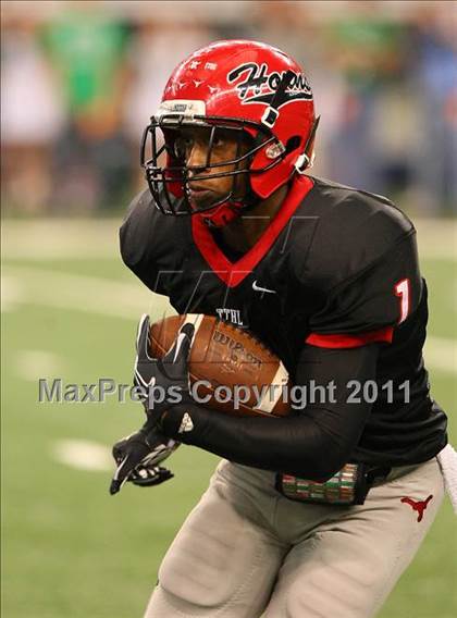 Thumbnail 1 in Cedar Hill vs. Carroll (5A Division 1 Area Playoff )    photogallery.