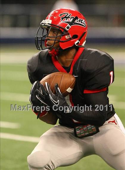 Thumbnail 2 in Cedar Hill vs. Carroll (5A Division 1 Area Playoff )    photogallery.