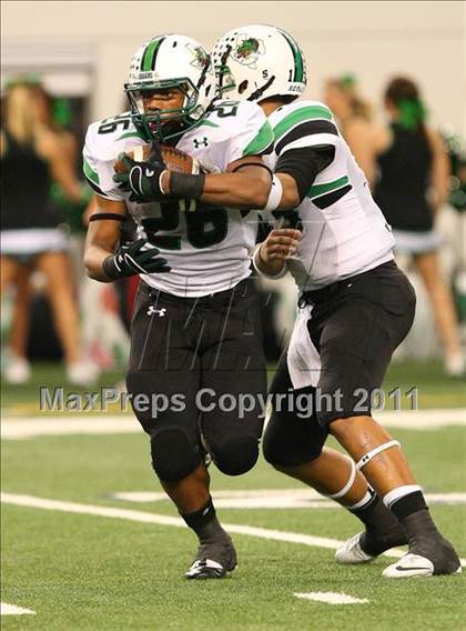 Thumbnail 2 in Cedar Hill vs. Carroll (5A Division 1 Area Playoff )    photogallery.