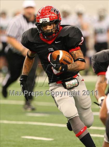 Thumbnail 2 in Cedar Hill vs. Carroll (5A Division 1 Area Playoff )    photogallery.