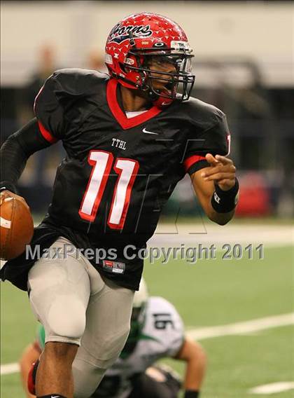 Thumbnail 3 in Cedar Hill vs. Carroll (5A Division 1 Area Playoff )    photogallery.