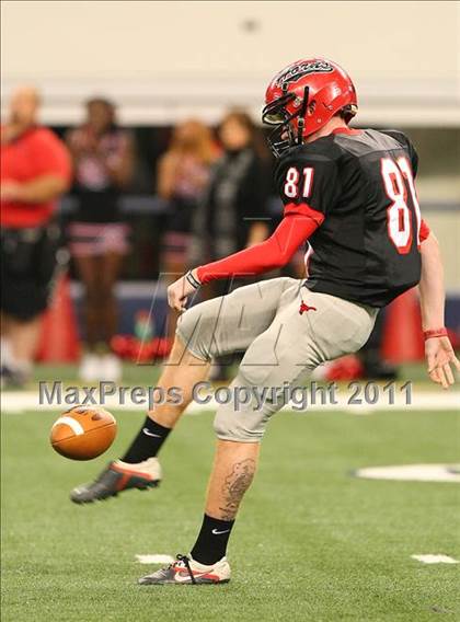 Thumbnail 3 in Cedar Hill vs. Carroll (5A Division 1 Area Playoff )    photogallery.