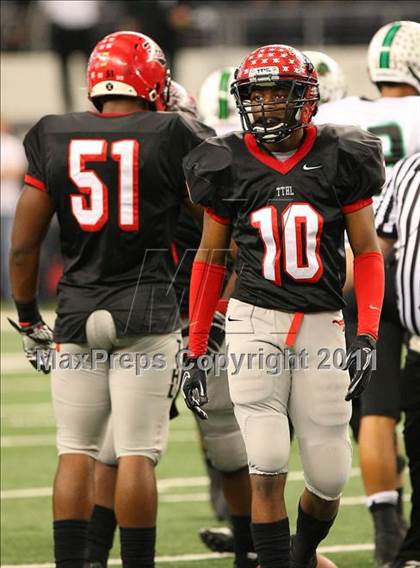 Thumbnail 3 in Cedar Hill vs. Carroll (5A Division 1 Area Playoff )    photogallery.