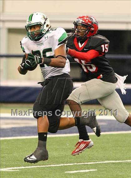 Thumbnail 3 in Cedar Hill vs. Carroll (5A Division 1 Area Playoff )    photogallery.