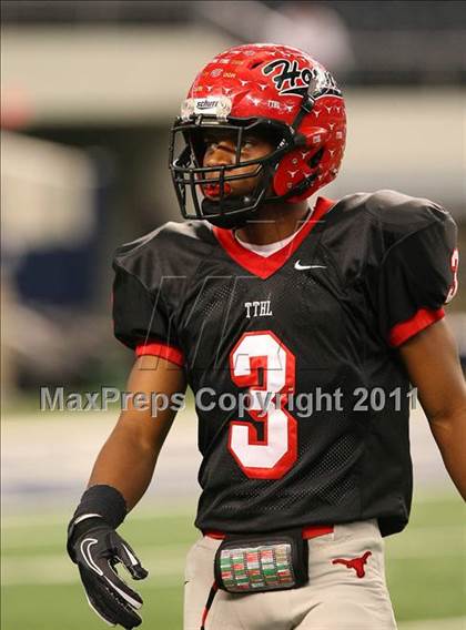 Thumbnail 3 in Cedar Hill vs. Carroll (5A Division 1 Area Playoff )    photogallery.
