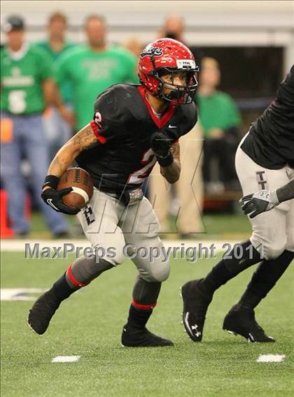 Thumbnail 2 in Cedar Hill vs. Carroll (5A Division 1 Area Playoff )    photogallery.