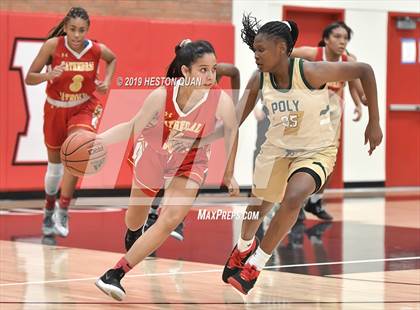 Thumbnail 2 in Cathedral Catholic vs. Long Beach Poly (Troy Classic) photogallery.