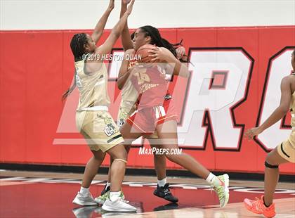 Thumbnail 2 in Cathedral Catholic vs. Long Beach Poly (Troy Classic) photogallery.
