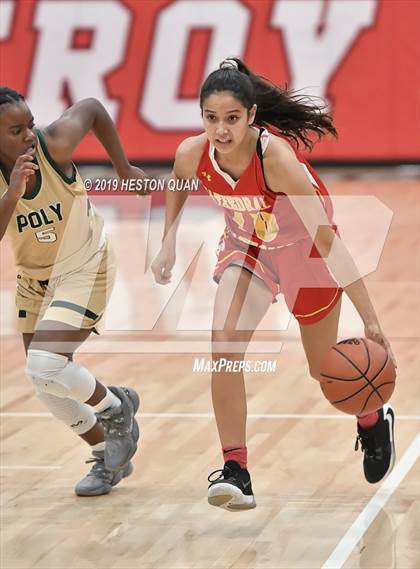 Thumbnail 2 in Cathedral Catholic vs. Long Beach Poly (Troy Classic) photogallery.