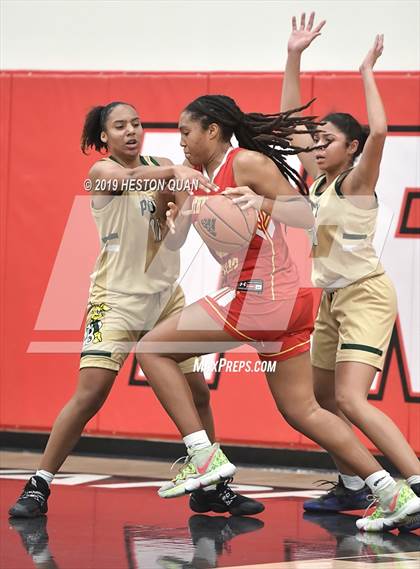 Thumbnail 3 in Cathedral Catholic vs. Long Beach Poly (Troy Classic) photogallery.