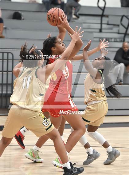 Thumbnail 1 in Cathedral Catholic vs. Long Beach Poly (Troy Classic) photogallery.