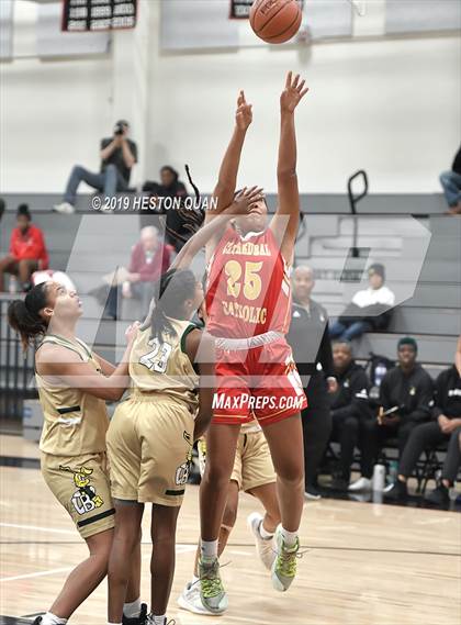 Thumbnail 3 in Cathedral Catholic vs. Long Beach Poly (Troy Classic) photogallery.