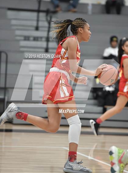 Thumbnail 2 in Cathedral Catholic vs. Long Beach Poly (Troy Classic) photogallery.