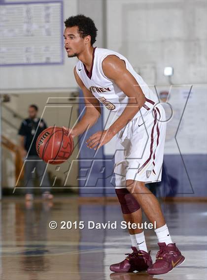 Thumbnail 1 in St. Mary's vs. Whitney (St. Hope Elite Classic) photogallery.