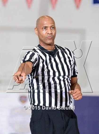 Thumbnail 2 in St. Mary's vs. Whitney (St. Hope Elite Classic) photogallery.