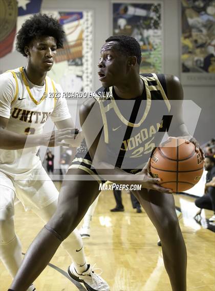 Thumbnail 2 in Jordan vs Beaumont United (UIL 6A Region 3 & 4 Regional Semifinal) photogallery.