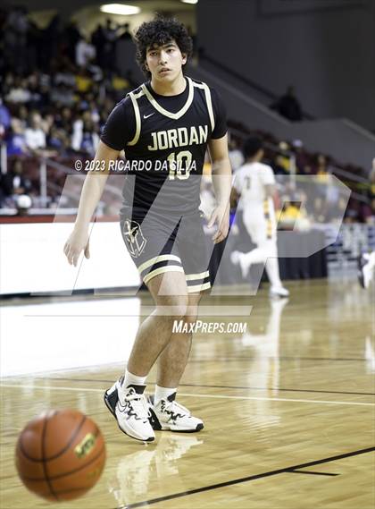 Thumbnail 1 in Jordan vs Beaumont United (UIL 6A Region 3 & 4 Regional Semifinal) photogallery.