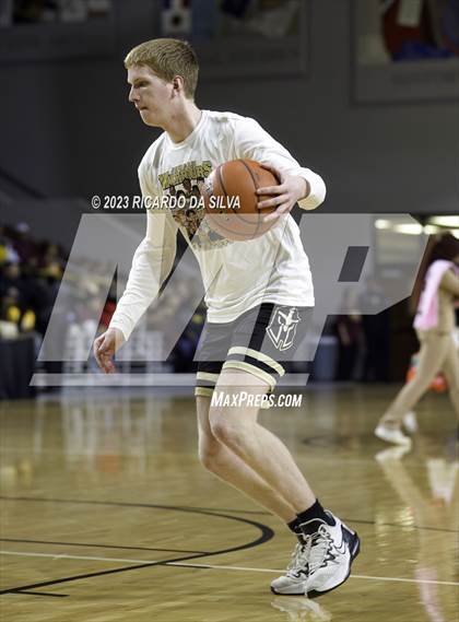 Thumbnail 2 in Jordan vs Beaumont United (UIL 6A Region 3 & 4 Regional Semifinal) photogallery.