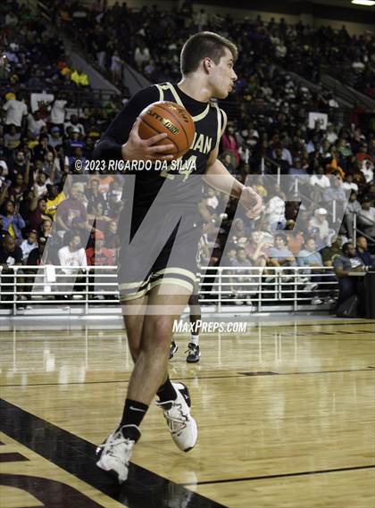 Thumbnail 2 in Jordan vs Beaumont United (UIL 6A Region 3 & 4 Regional Semifinal) photogallery.