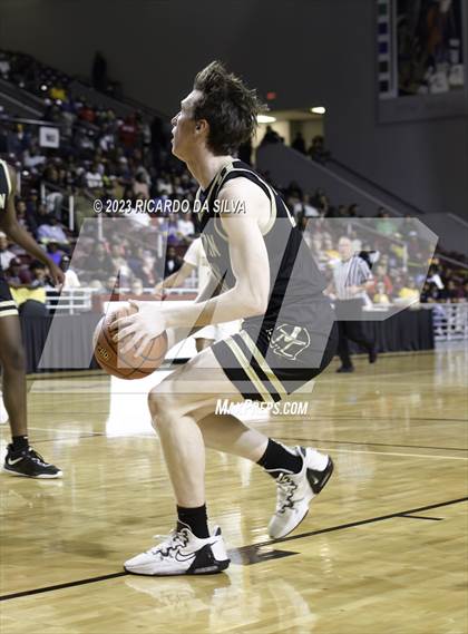 Thumbnail 1 in Jordan vs Beaumont United (UIL 6A Region 3 & 4 Regional Semifinal) photogallery.