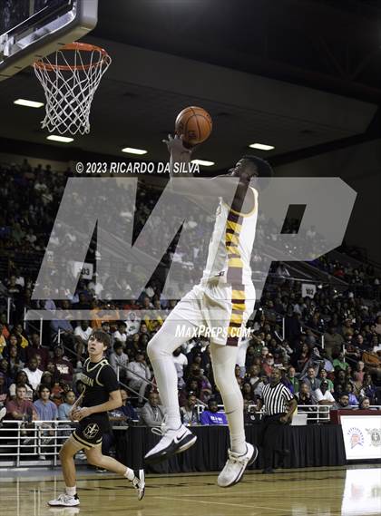 Thumbnail 2 in Jordan vs Beaumont United (UIL 6A Region 3 & 4 Regional Semifinal) photogallery.