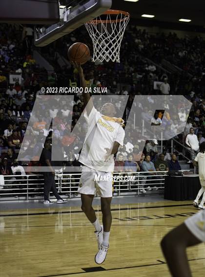 Thumbnail 2 in Jordan vs Beaumont United (UIL 6A Region 3 & 4 Regional Semifinal) photogallery.
