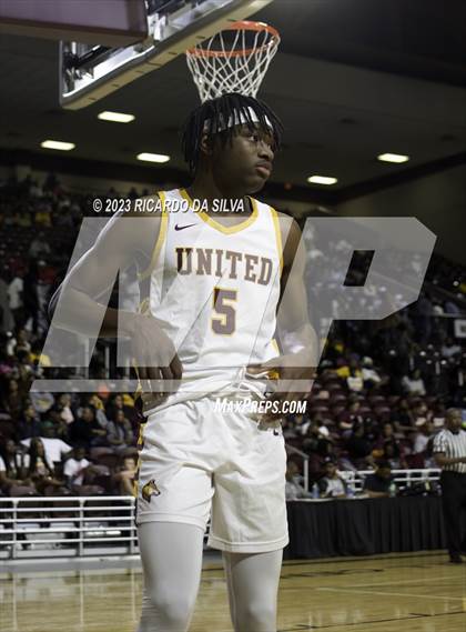 Thumbnail 2 in Jordan vs Beaumont United (UIL 6A Region 3 & 4 Regional Semifinal) photogallery.