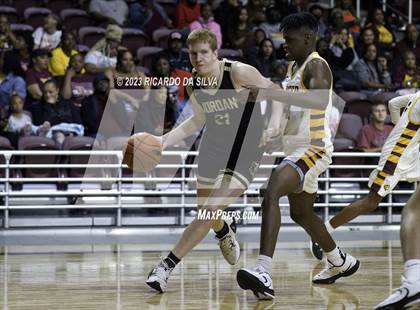 Thumbnail 2 in Jordan vs Beaumont United (UIL 6A Region 3 & 4 Regional Semifinal) photogallery.