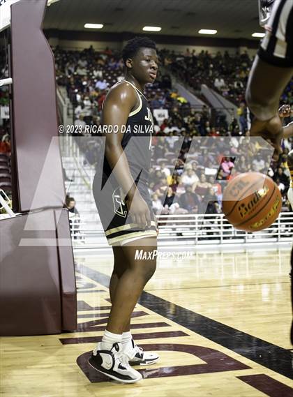 Thumbnail 3 in Jordan vs Beaumont United (UIL 6A Region 3 & 4 Regional Semifinal) photogallery.