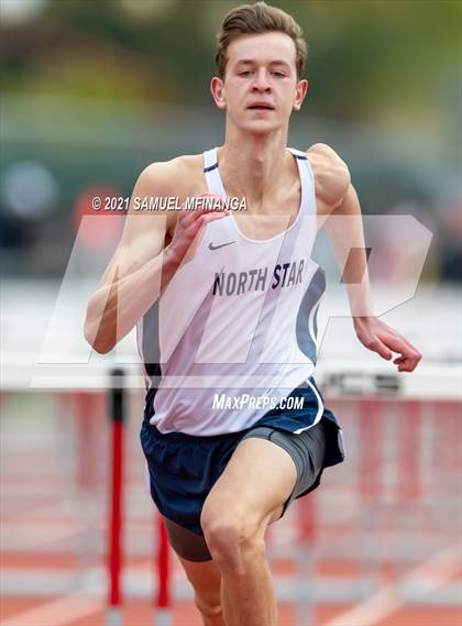 Thumbnail 1 in Harold Scott Invitational (100-Meter hurdles) photogallery.