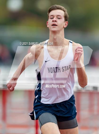 Thumbnail 2 in Harold Scott Invitational (100-Meter hurdles) photogallery.