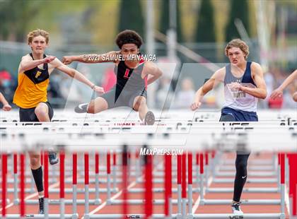 Thumbnail 2 in Harold Scott Invitational (100-Meter hurdles) photogallery.